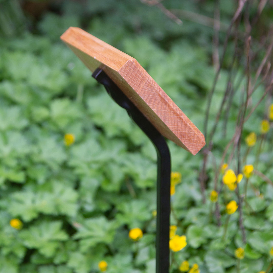 The high-quality wrought iron stake is the ideal choice for wooden plaques or backing boards.