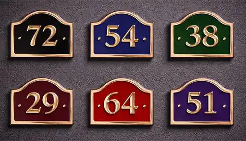 Background colours for brass and aluminium house numbers