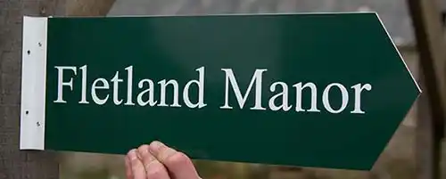 T-Channel Arrow Sign
