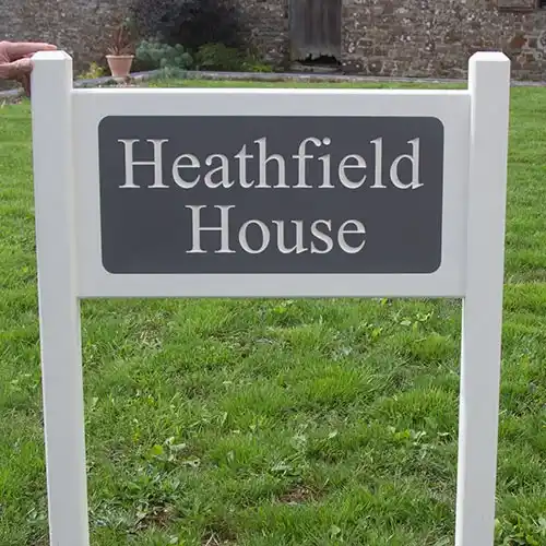 Inset Engraved Plaque.